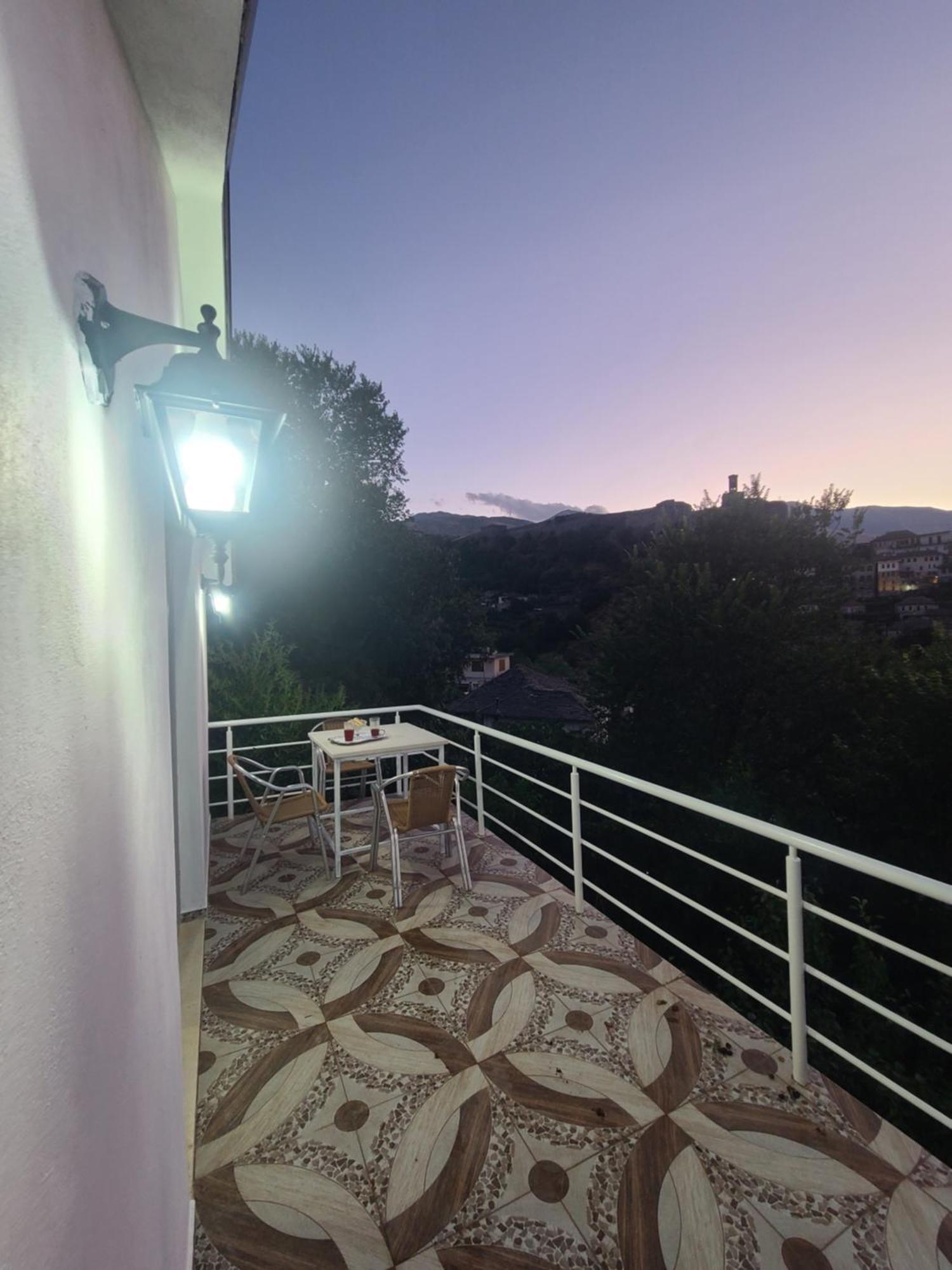 Guest House Argjiro Castle Gjirokastër Exterior foto